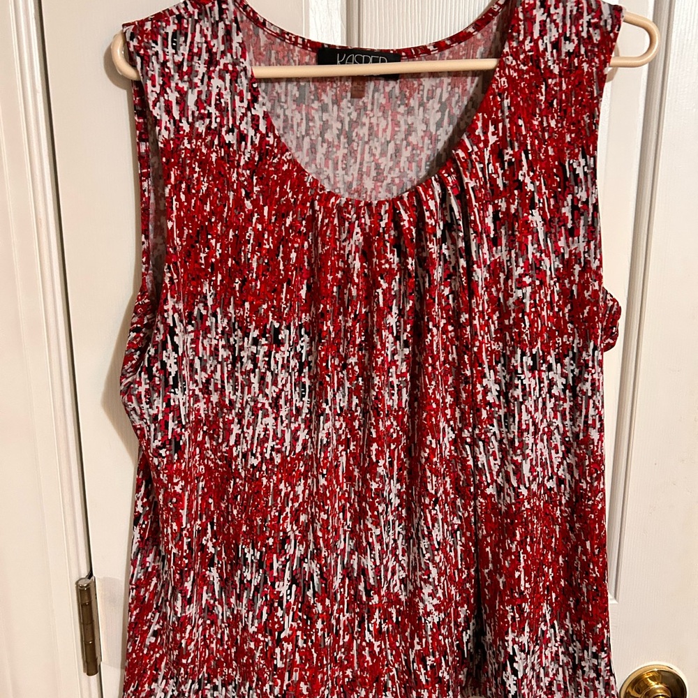 Kasper Red and Black Sleeveless Blouse with Relaxed Fit